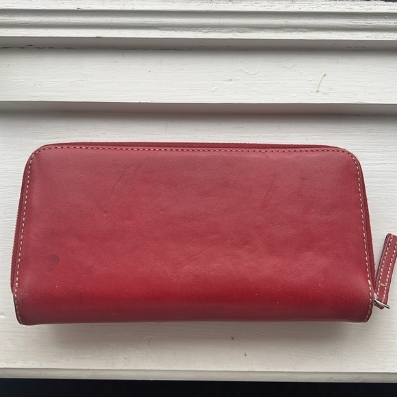 Coach Long Red Leather Trifold Clutch Wallet - Picture 2 of 12